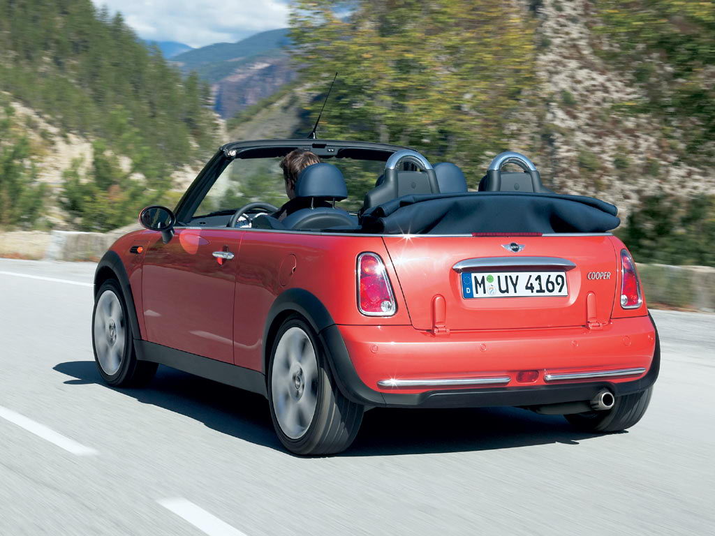 Mini Cabrio 2004 003.jpg